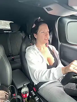 Viola Beck online show from 02.13.25