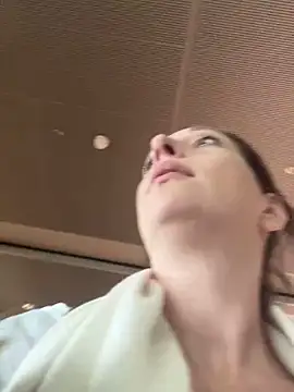 Viola Beck online show from 03.05.25