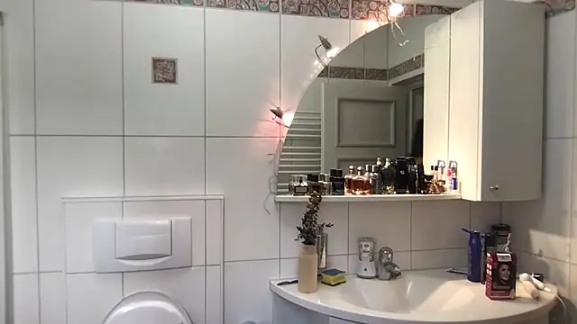 Viola Beck online show from 09.24.25