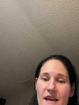 lolabunny9 online show from 12.12.24