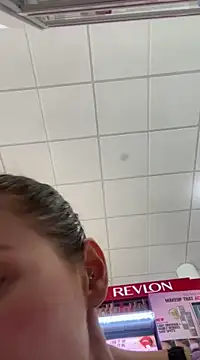 lolabunny9 online show from 12.18.24