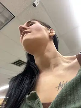 lolabunny9 online show from 12.21.24