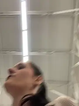 lolabunny9 online show from 02.11.25