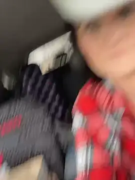 lolabunny9 online show from 02.20.25