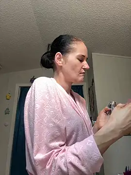 lolabunny9 online show from 03.14.25