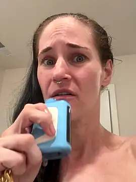 lolabunny9 online show from 09.23.25