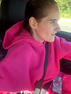 lolabunny9 online show from 10.15.25