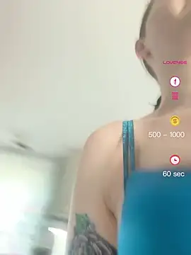 Snapshot of lolabunny9 chatting on 04.25.26 lolabunny9 online show from 04.25.26