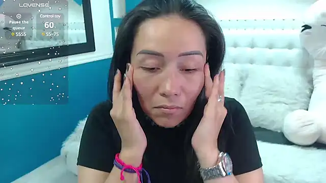 Snapshot of gaby_trent chatting on 02.22.25 gaby trent online show from 02.22.25