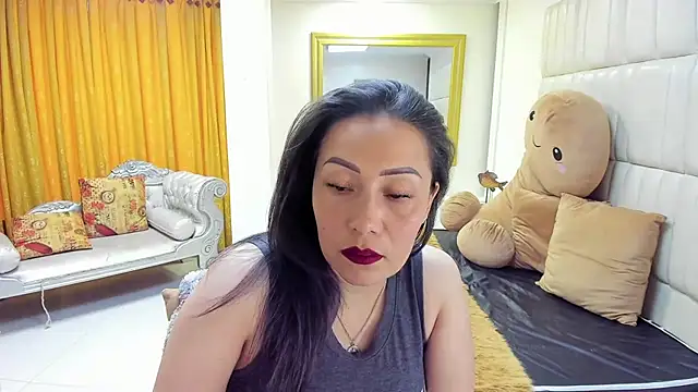 Snapshot of gaby_trent chatting on 03.03.25 gaby trent online show from 03.03.25