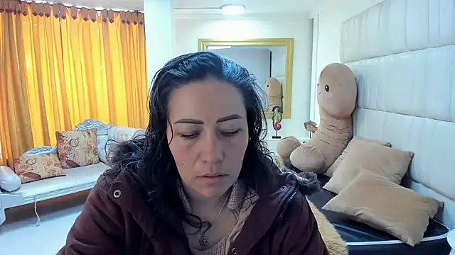 Snapshot of gaby_trent chatting on 03.08.25 gaby trent online show from 03.08.25