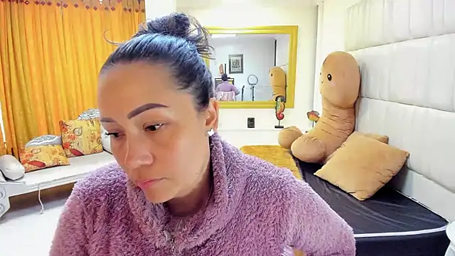 Snapshot of gaby_trent chatting on 03.14.25 gaby trent online show from 03.14.25