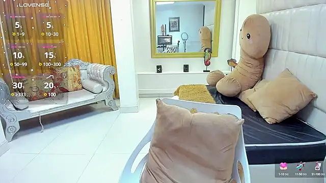 Snapshot of gaby_trent chatting on 03.22.25 gaby trent online show from 03.22.25