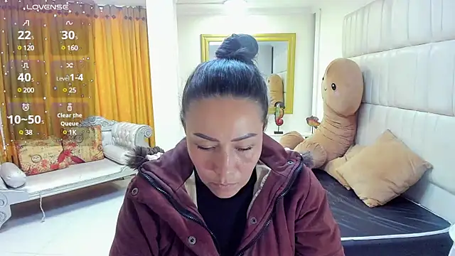 Snapshot of gaby_trent chatting on 03.22.25 gaby trent online show from 03.22.25