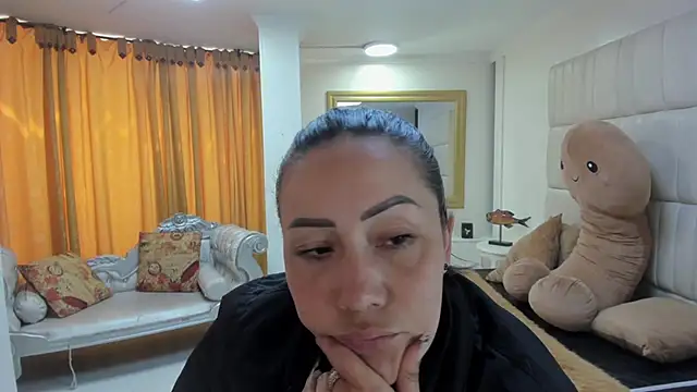 Snapshot of gaby_trent chatting on 09.11.25 gaby trent online show from 09.11.25