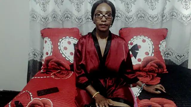 Snapshot of NikkyJigglesX chatting on 02.18.25 NikkyJigglesX online show from 02.18.25