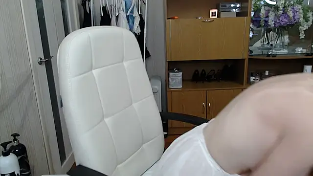 Mika Passion online show from 02.01.25