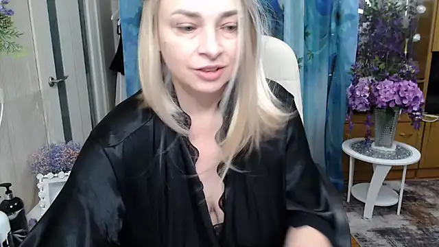 Mika Passion online show from 11.30.25