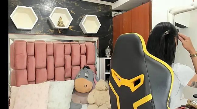 Snapshot of ximena_slut_21 chatting on 02.01.25 ximena slut 21 online show from 02.01.25