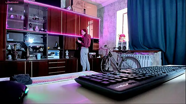 pa1e pr1ncess online show from 02.14.25