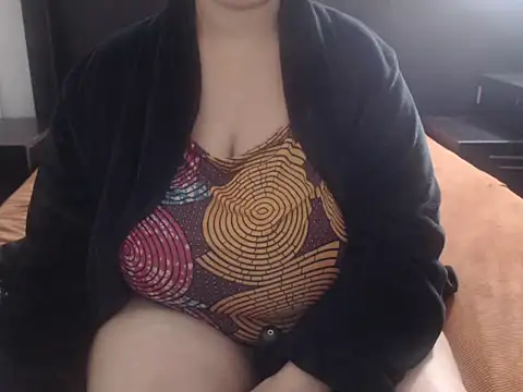 Snapshot of XHotJuicyBootyXX chatting on 07.03.26 XHotJuicyBootyXX online show from 07.03.26