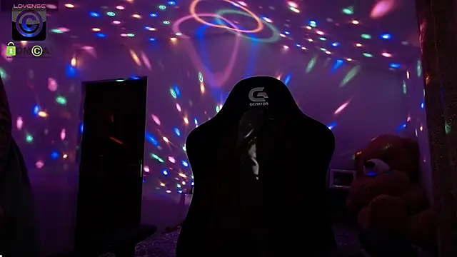 Snapshot of SonyaDevon chatting on 02.20.26 SonyaDevon online show from 02.20.26