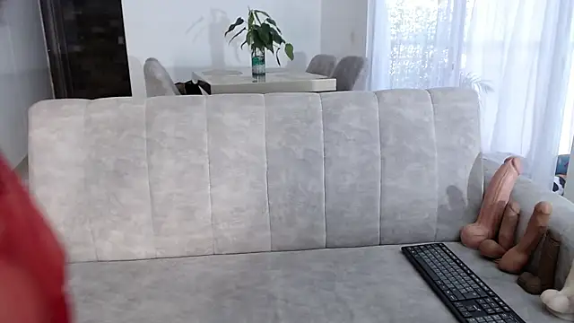 Pamela roberts online show from 09.13.25