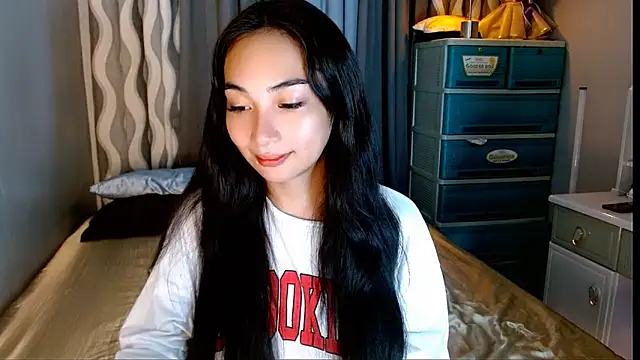 SweetLilly 18 online show from 05.23.26
