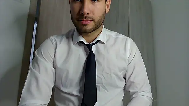 Snapshot of Justynn1 chatting on 02.11.25 Justynn1 online show from 02.11.25