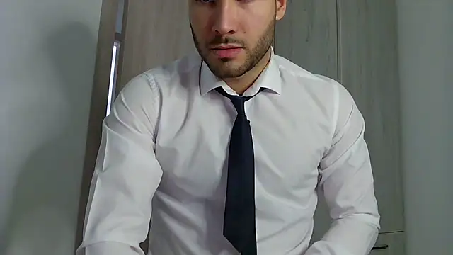 Snapshot of Justynn1 chatting on 02.21.25 Justynn1 online show from 02.21.25