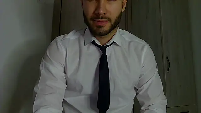 Snapshot of Justynn1 chatting on 11.23.25 Justynn1 online show from 11.23.25