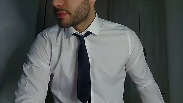 Snapshot of Justynn1 chatting on 04.08.26 Justynn1 online show from 04.08.26