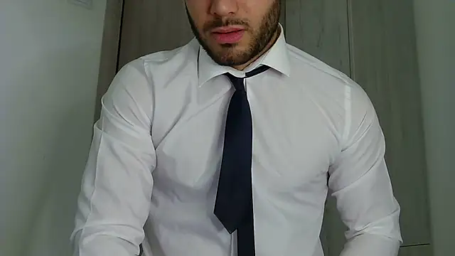 Snapshot of Justynn1 chatting on 04.12.26 Justynn1 online show from 04.12.26