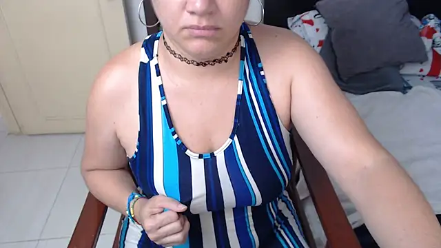 GlendaStarx online show from 02.15.26