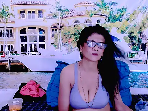 Snapshot of IndianAllure chatting on 02.05.25 IndianAllure online show from 02.05.25