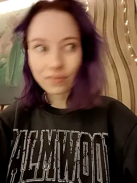 Snapshot of Frost_foxy chatting on 01.12.25 Frost foxy online show from 01.12.25