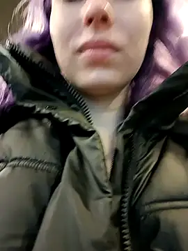 Snapshot of Frost_foxy chatting on 02.12.25 Frost foxy online show from 02.12.25