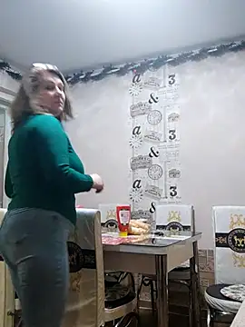 Snapshot of Elza01 chatting on 02.20.25 Elza01 online show from 02.20.25