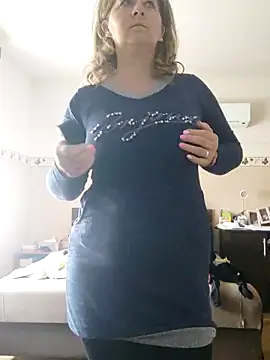 Snapshot of Elza01 chatting on 03.23.25 Elza01 online show from 03.23.25