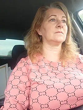 Snapshot of Elza01 chatting on 10.03.25 Elza01 online show from 10.03.25