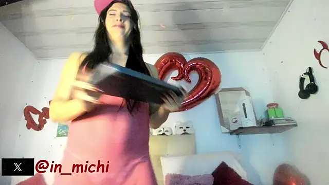 Snapshot of dangerous_bitch chatting on 11.26.25 dangerous bitch online show from 11.26.25