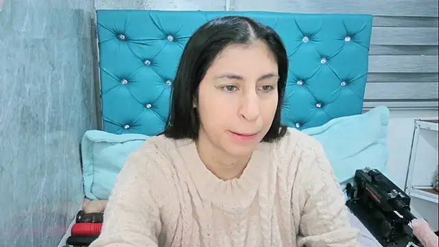 MAARYMOON online show from 02.12.25