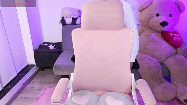 KuroChan420 online show from 02.27.26