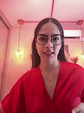 Snapshot of Zoe_Bae chatting on 03.04.25 Zoe Bae online show from 03.04.25