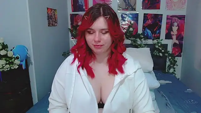 MikaMoonn online show from 02.13.25