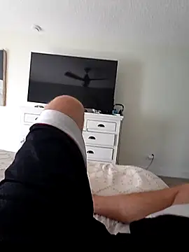 couple211 online show from 04.17.26