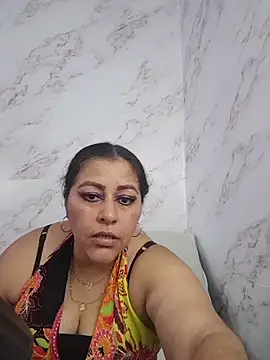 Snapshot of SexxyPamela chatting on 10.24.25 SexxyPamela online show from 10.24.25