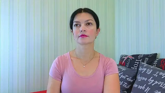 Snapshot of _Lily_ chatting on 12.05.24 Lily online show from 12.05.24