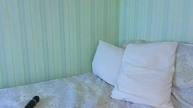 Snapshot of _Lily_ chatting on 01.28.25 Lily online show from 01.28.25