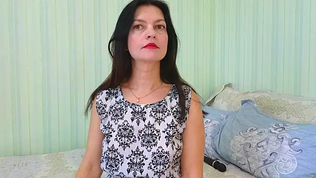 Snapshot of _Lily_ chatting on 02.13.25 Lily online show from 02.13.25